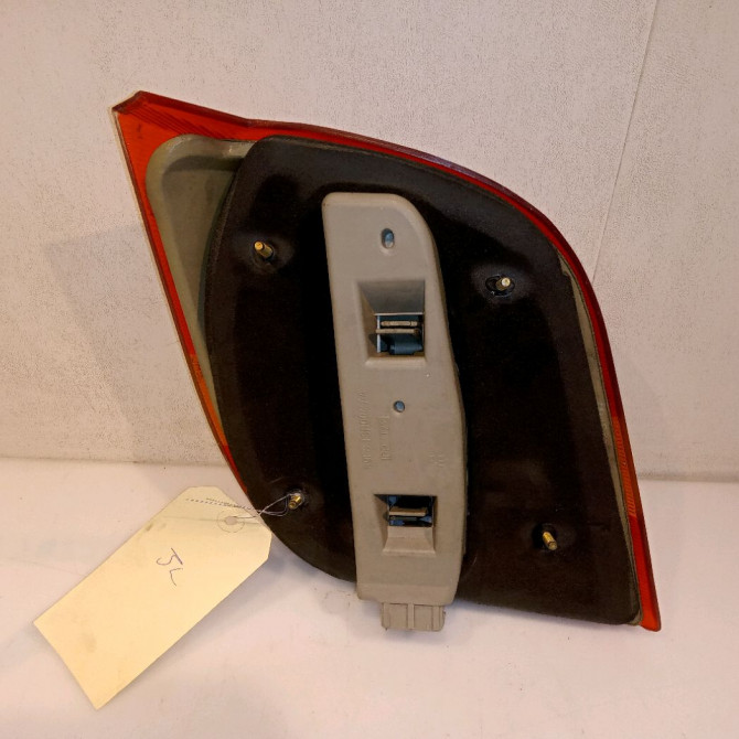 Feu arrière droit occasion OPEL CORSA II Phase 1 03-1993->04-1997 1.4i 90444142 2