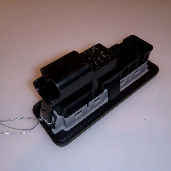 Actionneur serrure hayon occasion PEUGEOT 208 208 Phase 1 2012-03-01->2015-09-30 1.2 VTI 82ch 2