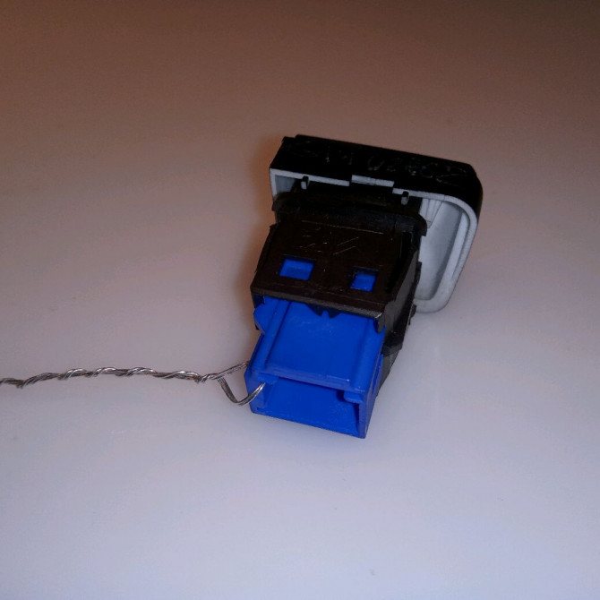 Bouton de warning occasion PEUGEOT 2008 Phase 1 01-2013->... 1.2i PURETECH 110ch 96750916ZD 2