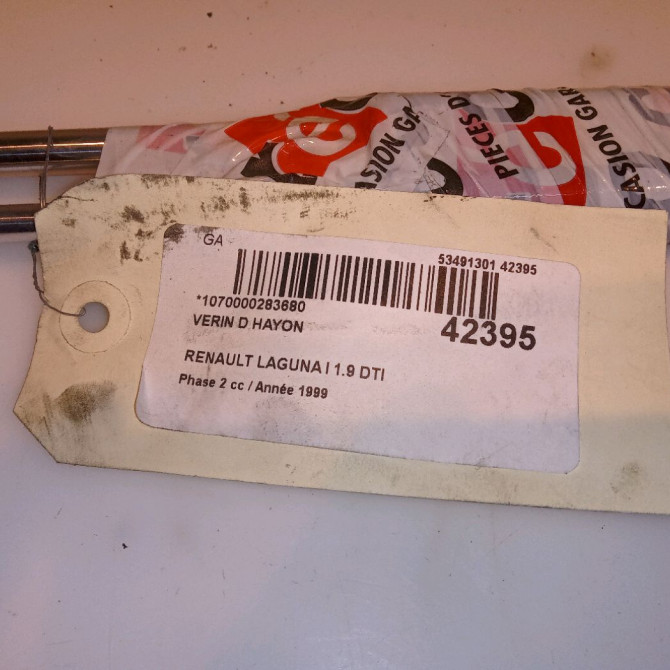 Verin droit hayon occasion RENAULT LAGUNA I Phase 2 04-1998->11-2000 1.9 DTI 7700846772 3