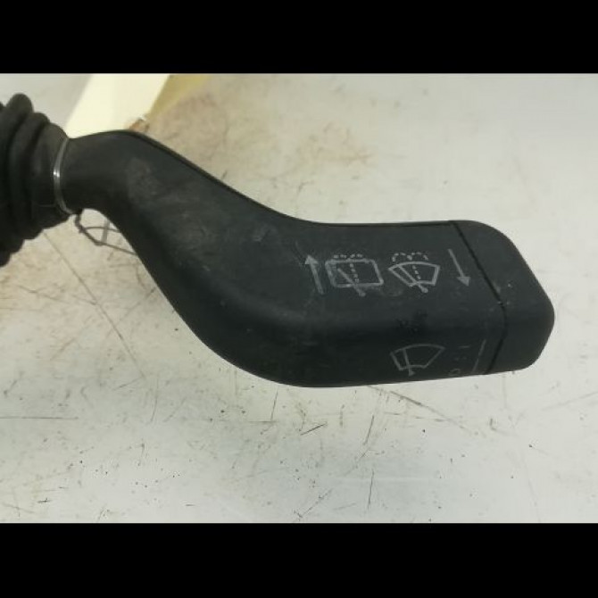Commande essuie glace occasion OPEL CORSA II Phase 2 04-1997->10-2000 1.0i 12v 90243395 2