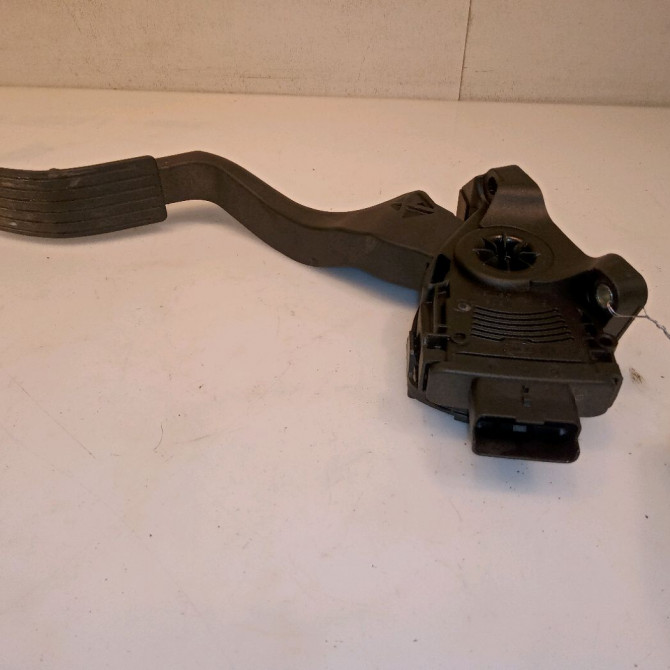 Potentiometre accelerateur occasion PEUGEOT 208 208 Phase 1 2012-03-01->2015-09-30 1.6 E-HDI 92ch 2