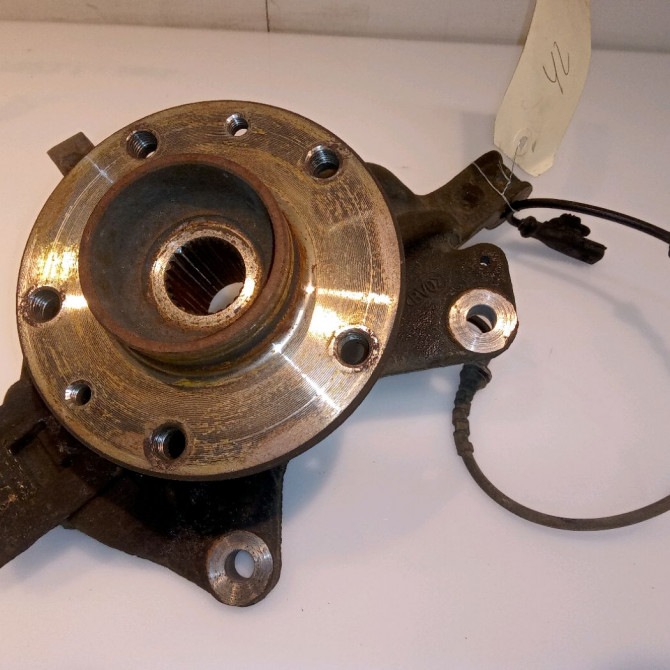 Moyeu avd occasion RENAULT MEGANE III Phase 1 11-2008->01-2012 1.6i 16v 110ch 402020009R 1