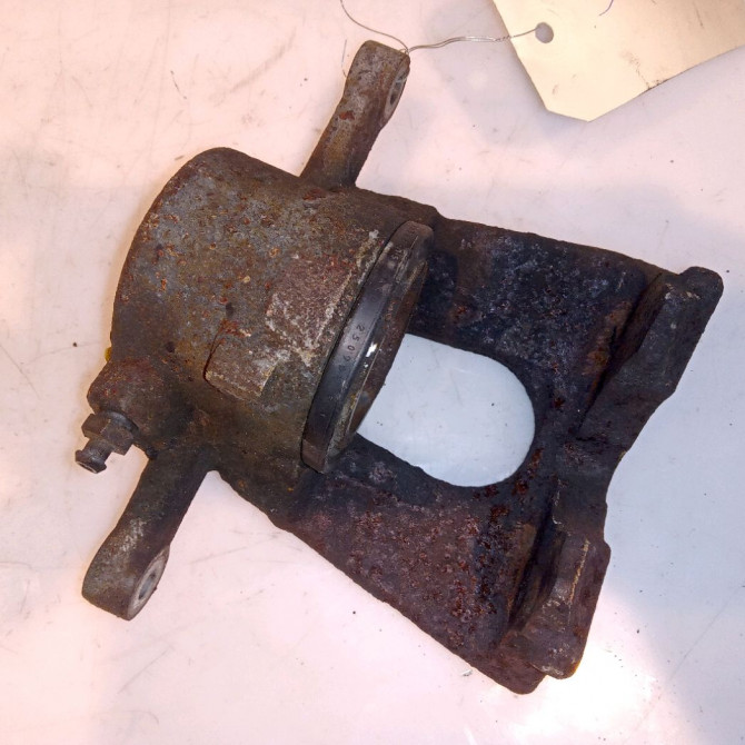 Etrier de frein avant droit occasion B.M.W. SERIE 1 I Phase 1 05-2004->12-2006 118i 129ch 34116774682 2