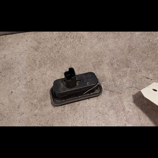 Actionneur serrure hayon occasion RENAULT SCENIC II Phase 1 03-2004->09-2006 1.9 DCI 125ch 2