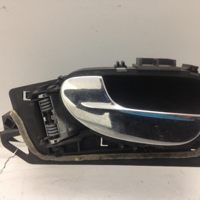 Poignee int porte avg occasion PEUGEOT 307 Phase 1 04-2001->06-2005 9143F4 1