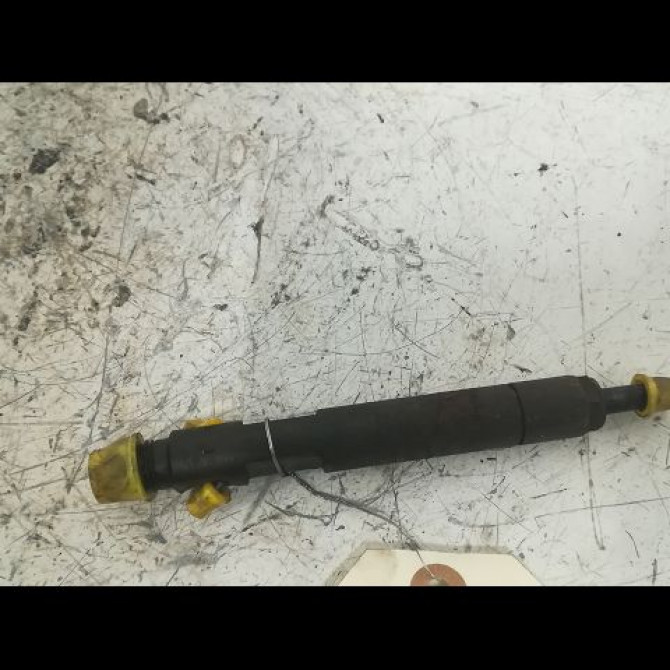 occasion FORD FIESTA IV Phase 2 09-1999->09-2002 1.8 D 1213938 2