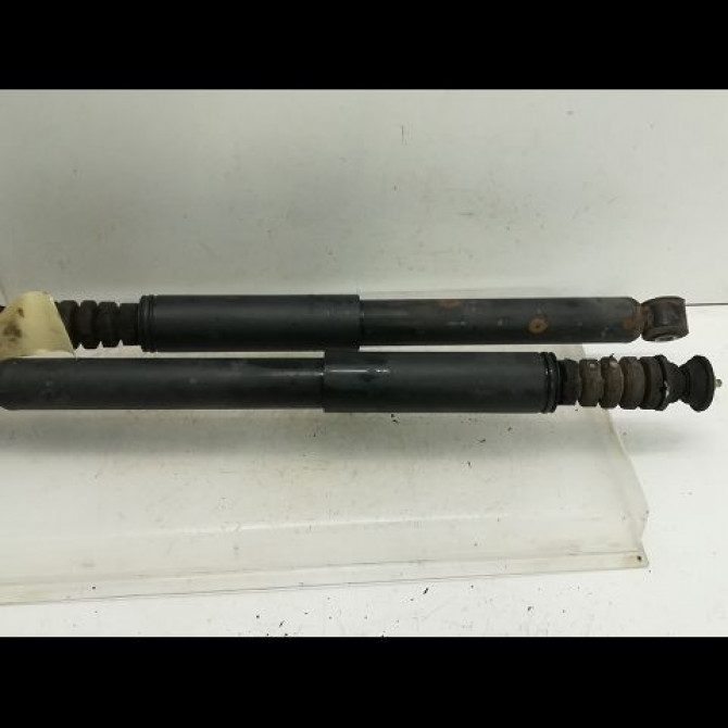 Amortisseur arrière droit occasion RENAULT CLIO III Phase 1 09-2005->03-2009 1.4i 16v 100ch 562108573R 1