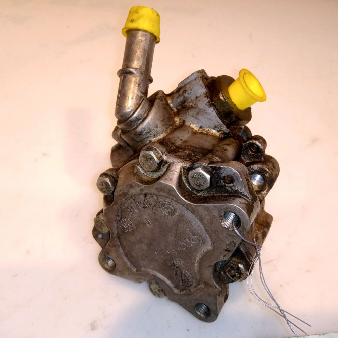 Pompe direction assistee occasion B.M.W. SERIE 3 V Phase 1 03-2005->09-2008 320d 163ch 32416768155 1