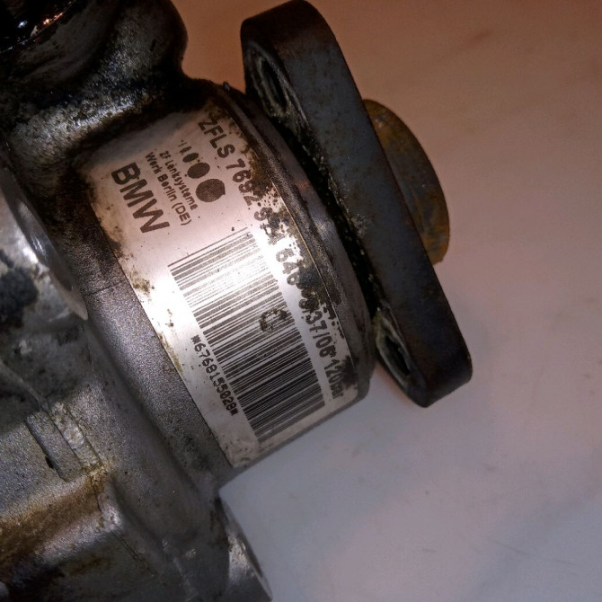 Pompe direction assistee occasion B.M.W. SERIE 3 V Phase 1 03-2005->09-2008 320d 163ch 32416768155 4