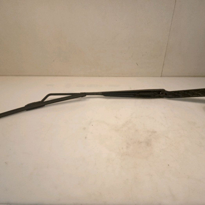 Bras essuie-glace avant droit occasion NISSAN X-TRAIL I Phase 2 01-2004->11-2007 2.2 DCI 288818H900 2