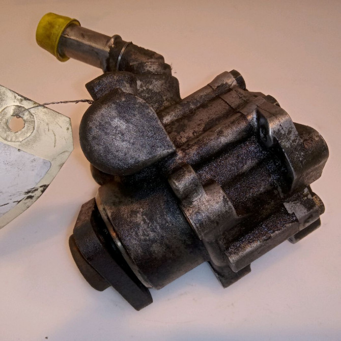 Pompe direction assistee occasion B.M.W. SERIE 1 I Phase 1 05-2004->12-2006 120d 32416768155 3