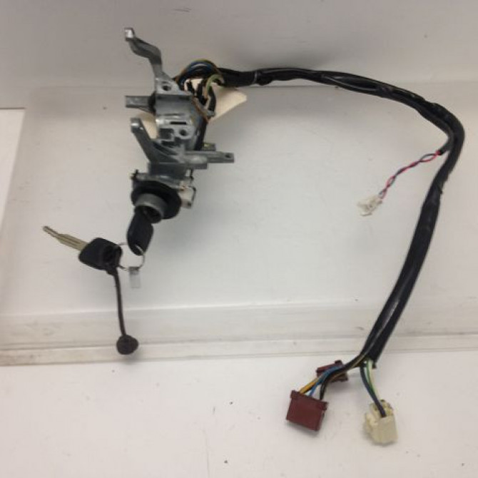 Antivol de direction occasion SUZUKI BALENO Phase 1 10-1996->02-2002 1