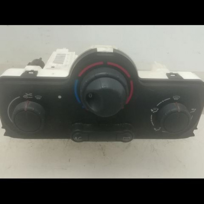 Commande de chauffage occasion RENAULT MEGANE II Phase 2 01-2006->06-2009 1.5 DCI 85ch 7701055146 1