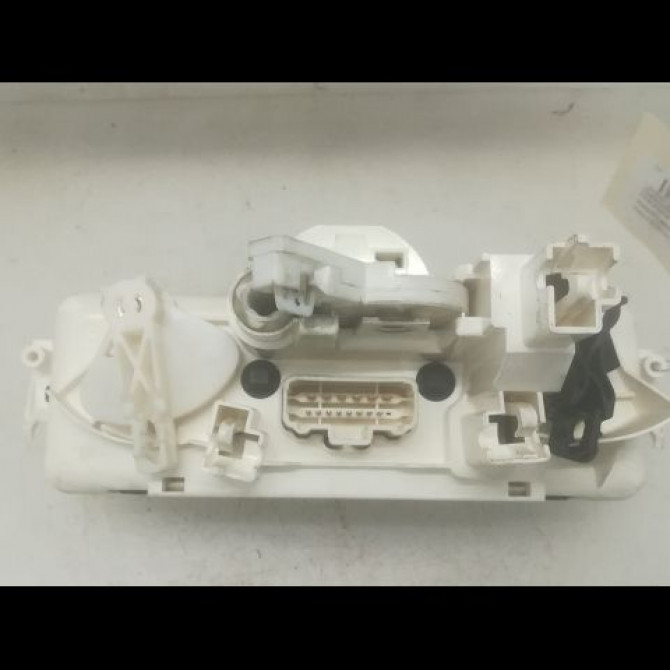 Commande de chauffage occasion RENAULT MEGANE II Phase 2 01-2006->06-2009 1.5 DCI 85ch 7701055146 2