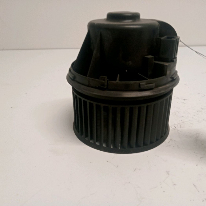 Ventilateur de chauffage occasion FORD FOCUS II Phase 1 09-2004->12-2007 1.8 TDCI 115ch 1379568 2