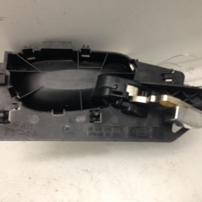 Actionneur serrure porte avg occasion PEUGEOT 307 Phase 1 04-2001->06-2005 2.0 HDI 110ch 2