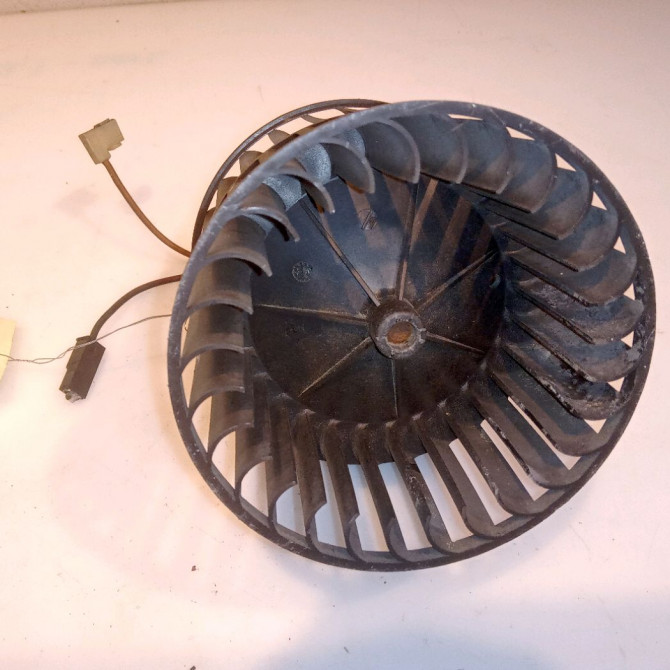 Ventilateur de chauffage occasion FORD FIESTA III Phase 2 01-1994->10-1996 1.8 D 2
