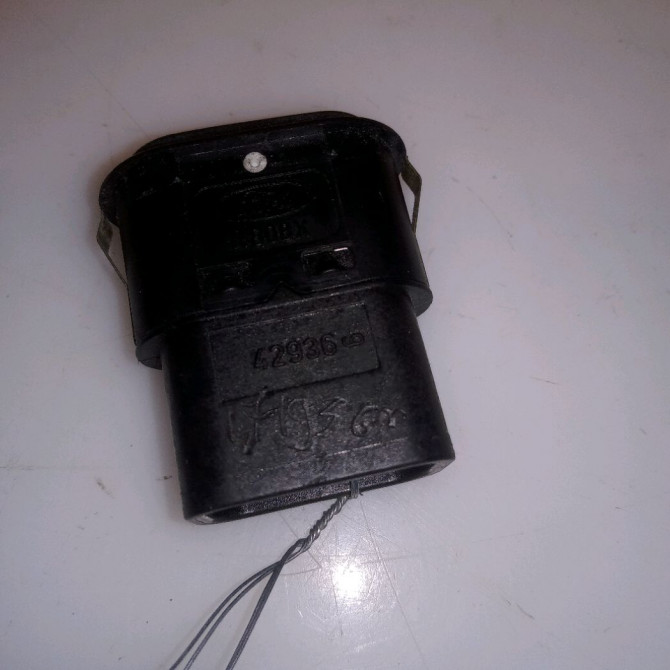 Commande lève-glace porte avant gauche occasion FORD FIESTA III Phase 2 01-1994->10-1996 1.8 D 3