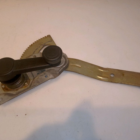 Mecanisme leve-glace arrière gauche occasion FORD FIESTA III Phase 2 01-1994->10-1996 1.8 D