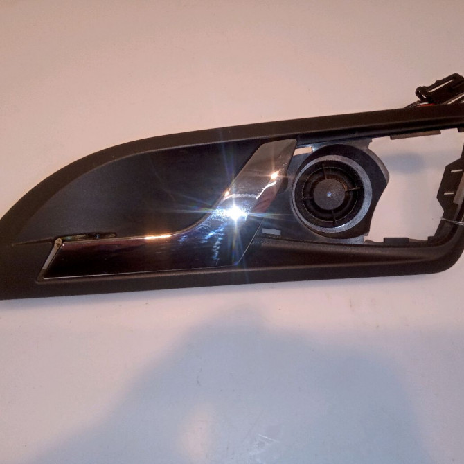 Poignee int porte arg occasion SKODA YETI 5L0839221A2ZZ 1