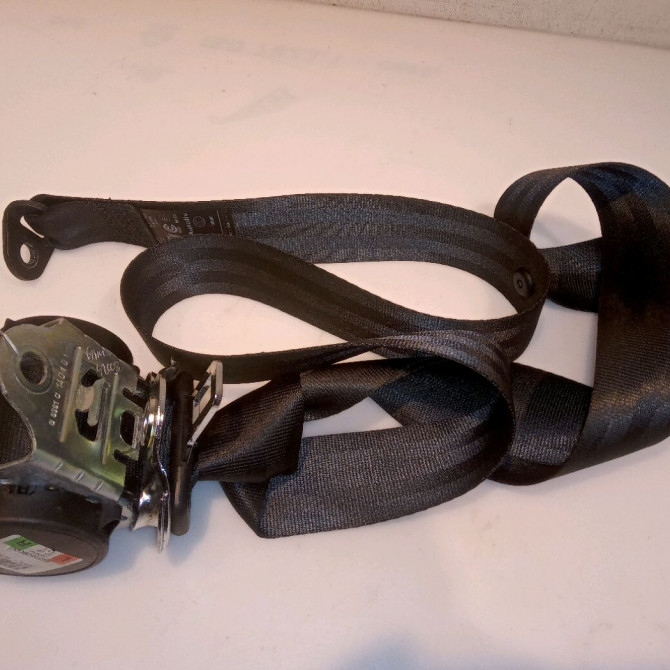 Ceinture arrière gauche occasion SKODA YETI 5L6857447ARAA 2