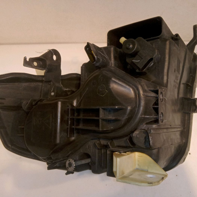 Phare droit occasion RENAULT VELSATIS 7701051092 2