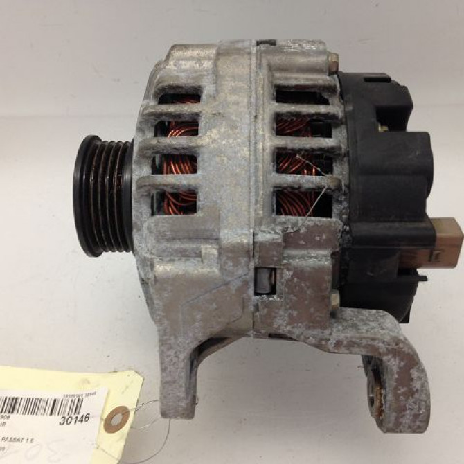 Alternateur occasion VOLKSWAGEN PASSAT IV Phase 1 10-1996->10-2000 1.6i 100ch 028903018FX 2