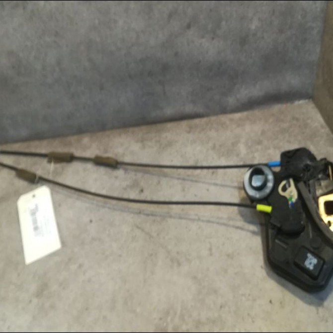 Serrure porte arg occasion TOYOTA AVENSIS I Phase 2 09-2000->05-2003 2.0 D-4D 6906002101 1