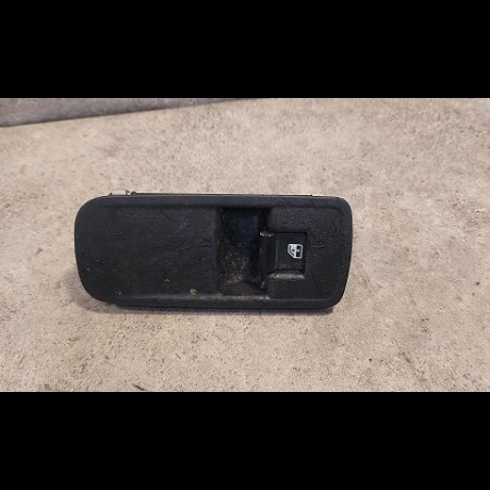 Commande lève-glace porte avant droite occasion ALFA ROMEO MI.TO MI.TO Phase 1 2008-09-01->2016-12-31 1.3 JTDM 95ch 156085172