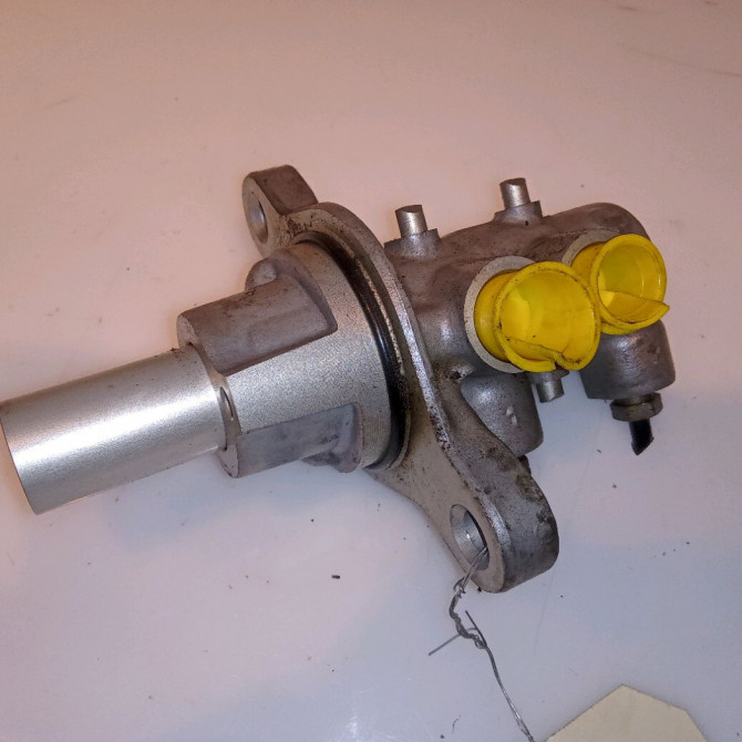 Maitre cylindre occasion FIAT GRANDE PUNTO III Phase 1 09-2005->12-2013 1.2i 65ch 77365715 1