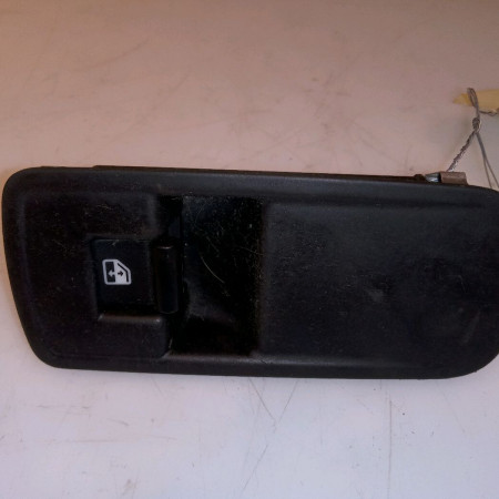 Commande lève-glace porte avant droite occasion ALFA ROMEO MI.TO MI.TO Phase 1 2008-09-01->2016-12-31 1.3 JTDM 95ch 156085172