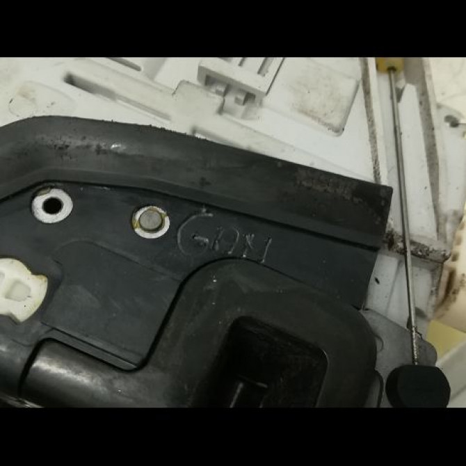 Serrure porte avg occasion AUDI A4 II Phase 2 09-2004->04-2008 2.0 TDi 140ch 401837015 4