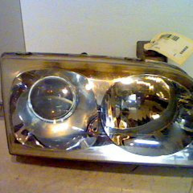 Phare droit occasion HYUNDAI TRAJET Phase 1 10-2000->04-2007 921043A020 1