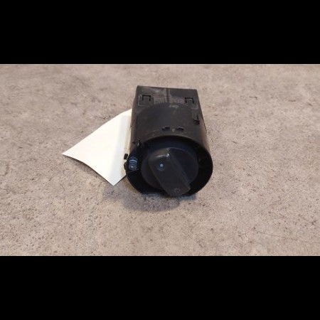 Interrupteur commande de phares occasion AUDI A6 II Phase 2 07-2001->05-2004 2.5 TDi 180ch