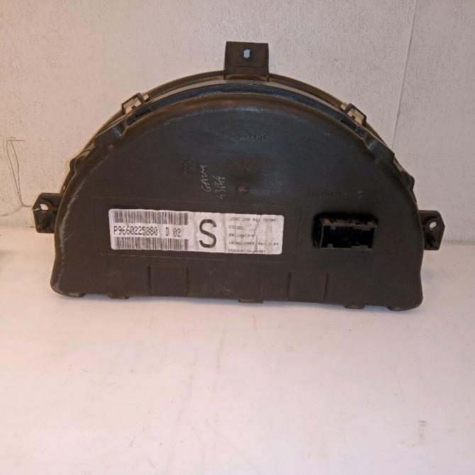 Compteur occasion CITROEN C3 PLURIEL I Phase 1 04-2003->09-2008 1.4 HDi 6105WL 2