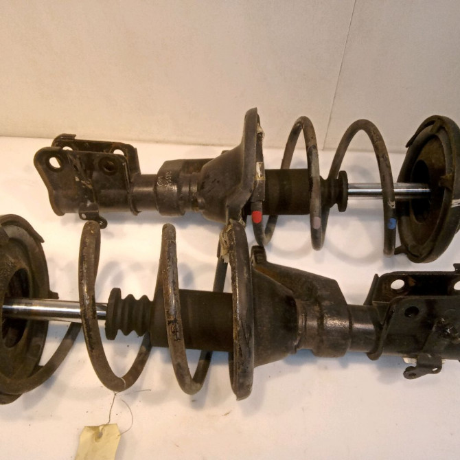 Amortisseur avant droit occasion HONDA CIVIC VI Phase 1 03-2001->12-2003 1.6i 110ch 51605S6AG04 1