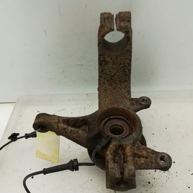 Moyeu avg occasion RENAULT MEGANE II Phase 1 09-2003->12-2005 1.5 DCI 80ch 402102977R 3