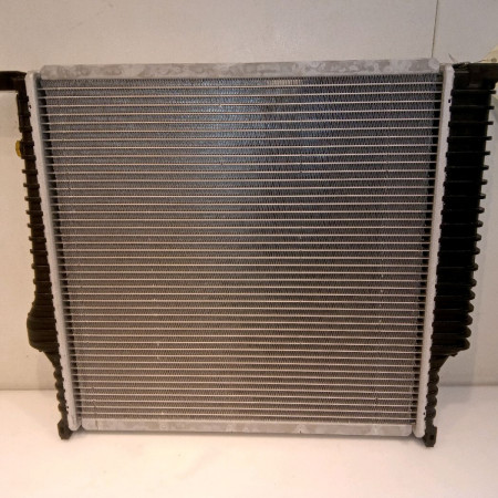 Radiateur occasion B.M.W. SERIE 3 II Phase 1 06-1983->01-1991 318i 105ch