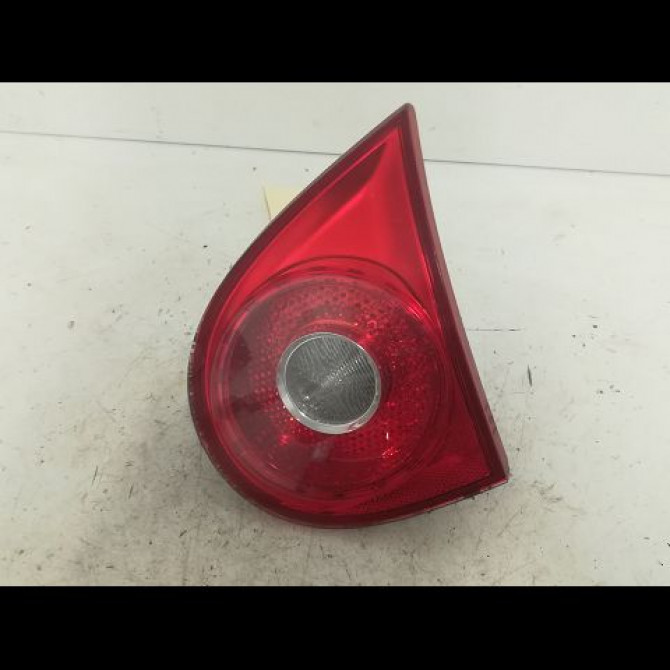 Feu arrière intérieur droit occasion VOLKSWAGEN GOLF V Phase 1 11-2003->10-2008 1.9 TDI 90ch 1K6945094K 1