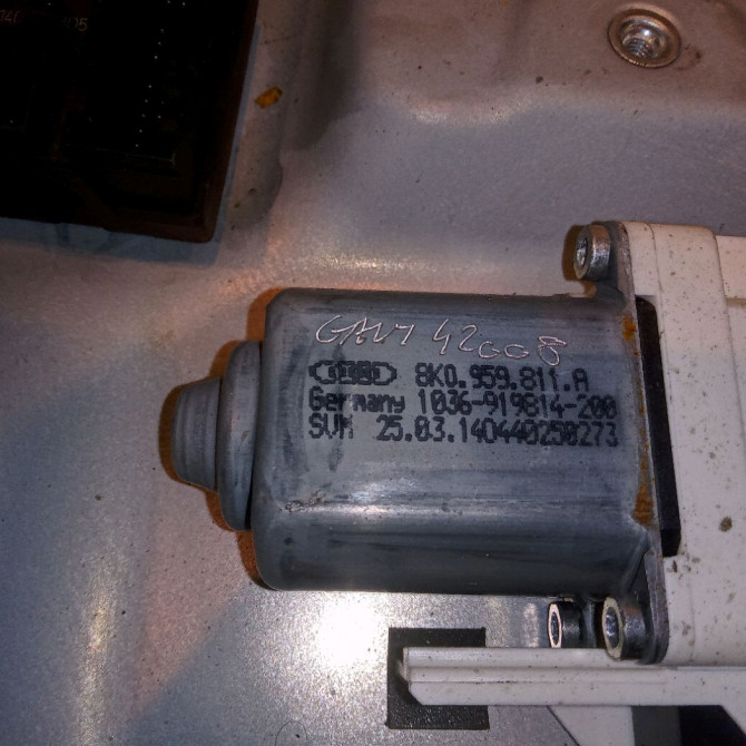 Mecanisme+moteur leve-glace avg occasion SKODA YETI 5L0837461 3