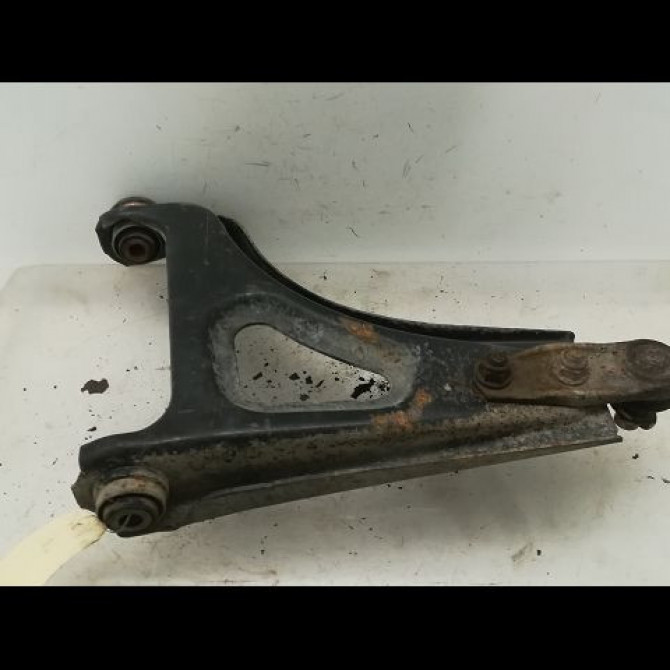 Triangle inf avd occasion RENAULT TWINGO I Phase 1 04-1993->08-1998 Air 8200737126 2