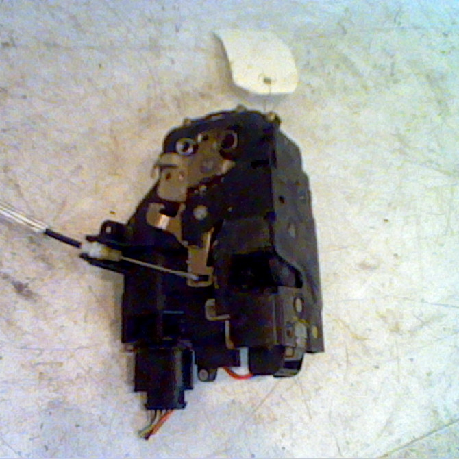 Serrure porte avd occasion AUDI A6 II Phase 2 07-2001->05-2004 2.5 TDi 163ch 401837016 3