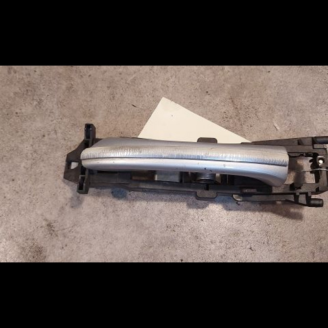 Poignee ext porte avg occasion MERCEDES CLASSE C II Phase 1 05-2000->03-2004 21176007709999 1