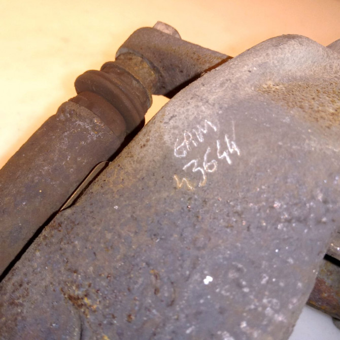 Etrier de frein avant gauche occasion CITROEN C3 PLURIEL I Phase 1 04-2003->09-2008 1.4 HDi 4401E2 3