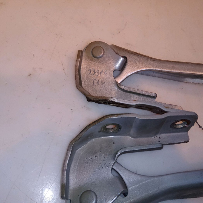 Compas d capot occasion  8P0823302 4