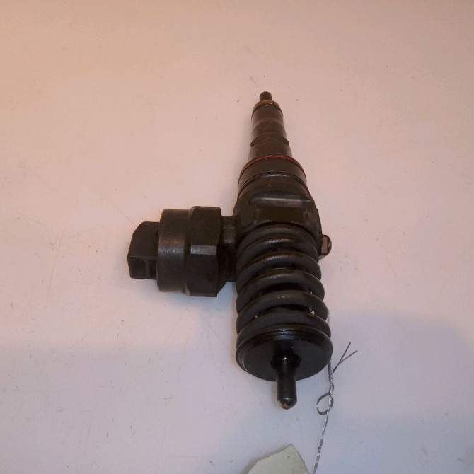 Injecteur occasion AUDI A3 I Phase 2 10-2000->06-2003 1.9 TDi 130ch 2