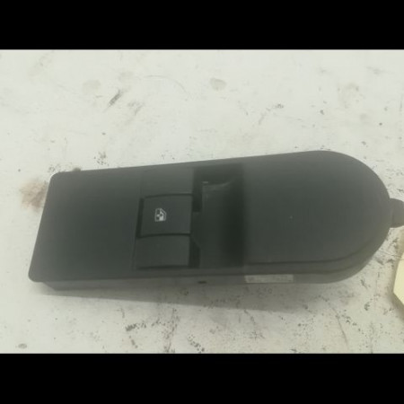 Commande lève-glace porte avant droite occasion OPEL ASTRA III ASTRA III Phase 1 2004-04-01->2006-12-31 1.9 CDTI 120ch 13228881