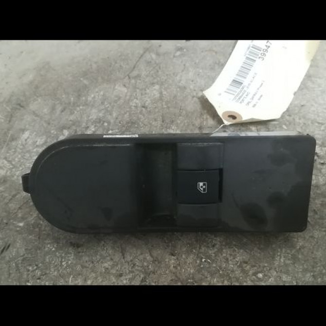 Commande lève-glace porte avant droite occasion OPEL ZAFIRA II Phase 2 01-2008->12-2014 13228881 1