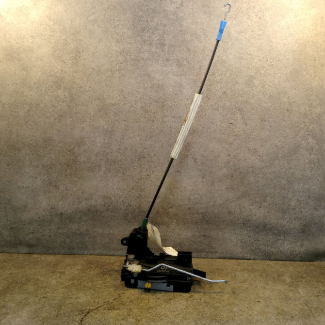 Serrure porte avg occasion OPEL ZAFIRA II Phase 2 01-2008->12-2014 13220371 1